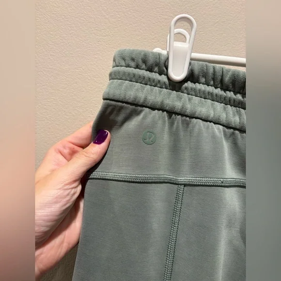 Women’s Lululemon Softstreme Pants - Picture 3 of 4